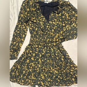 Navy with yellow flowers and gold.
